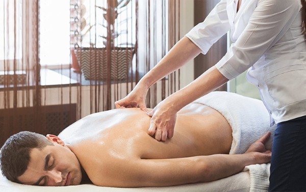 Massage toàn thân là một phương pháp chăm sóc sức khỏe toàn diện