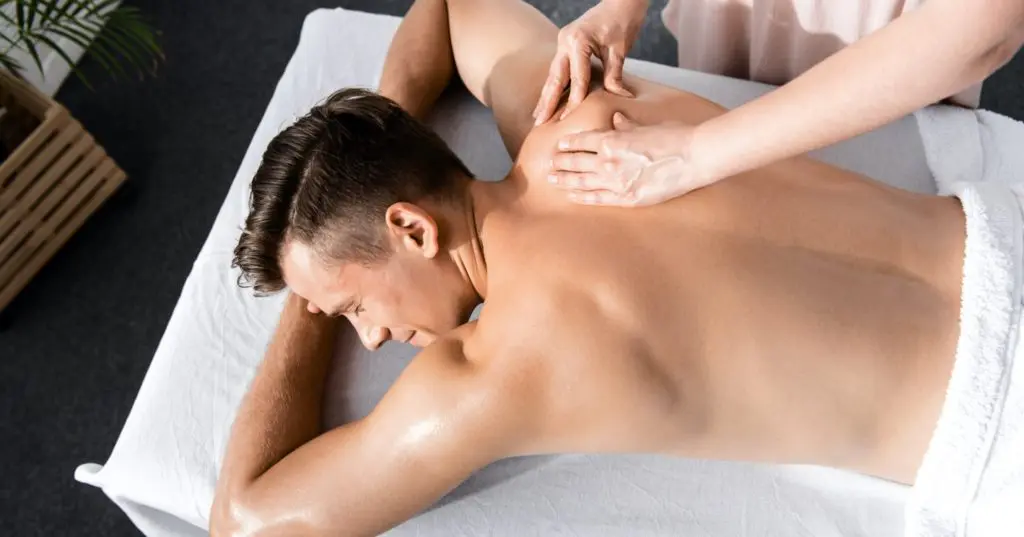 Đội ngũ kỹ thuật viên tại Massage Nuru Osaka đều là những chuyên gia có kinh nghiệm, tay nghề cao