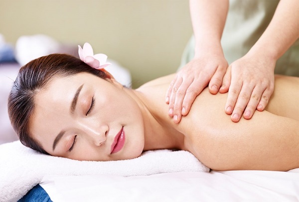 Massage kiểu Nhật hay còn gọi là Shiatsu