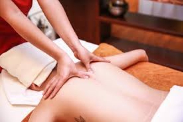 Massage cổ vai gáy chuyên sâu