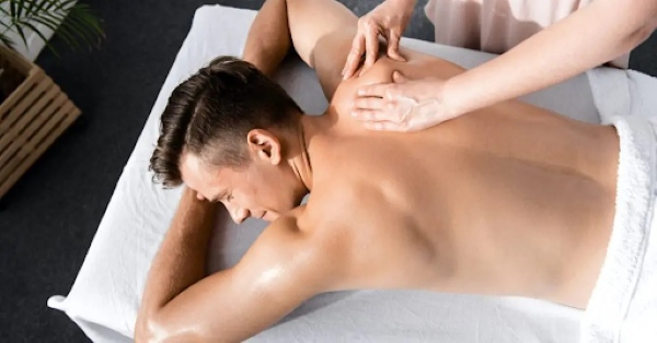 Massage tinh dầu – Thư thái tuyệt đối