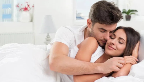 Lần đầu tiên quan hệ có nên dùng bao không?